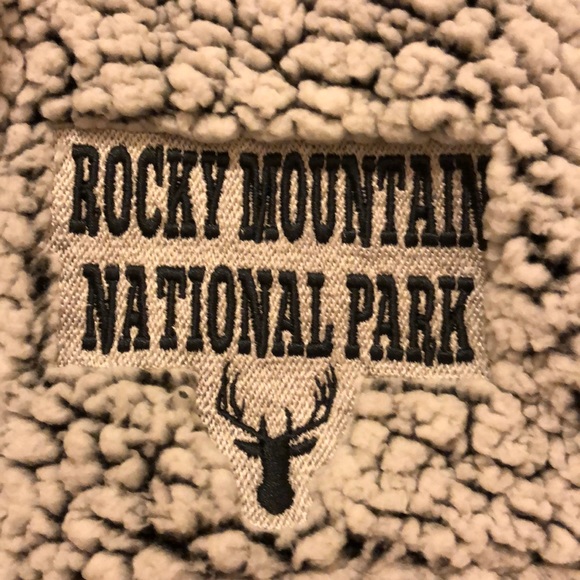 Sherpa Quarter Zip Up - Picture 2 of 2